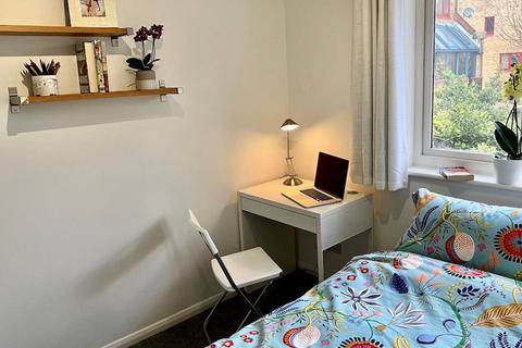 1 bedroom property to rent - Bywater Place, London, SE16