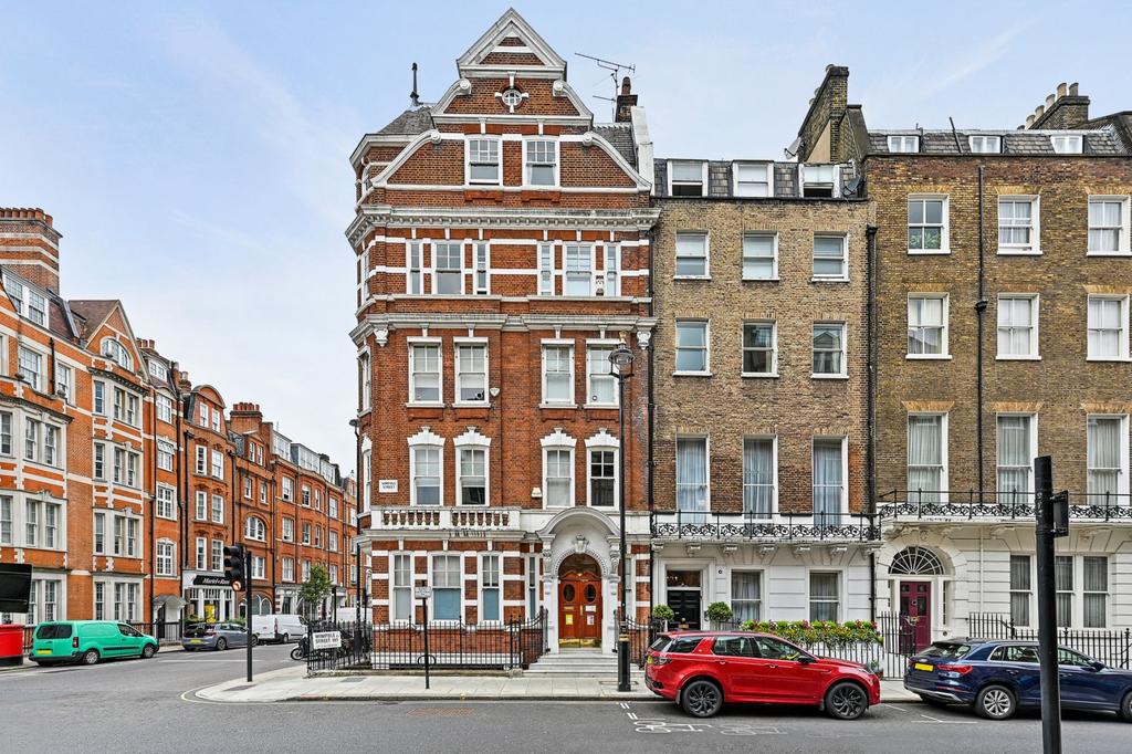 57A Wimpole Street, London W1 Healthcare facility - £9,583 pcm (£2,212 pw)