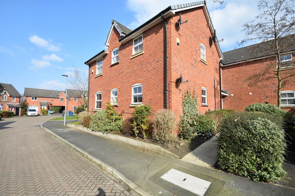 New Bridge Gardens, Bury, BL9 2 bed apartment £130,000