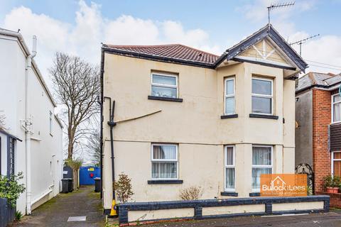 20a Leaphill Road, Bournemouth, BH7 6LU