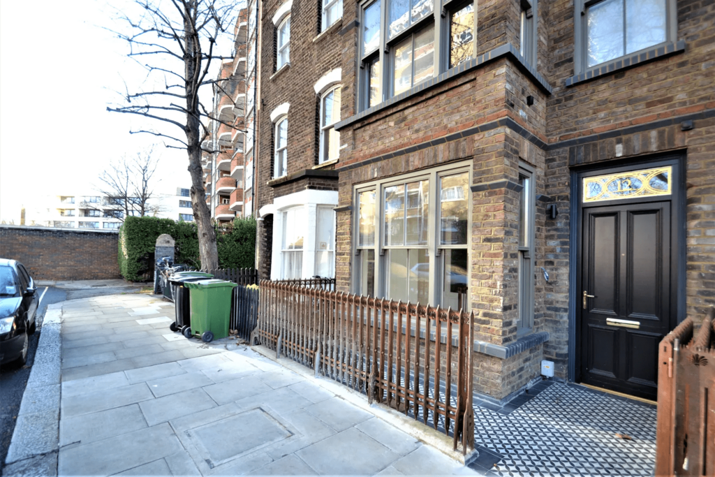 4 bed terraced house to rent Belmont Street, Lond