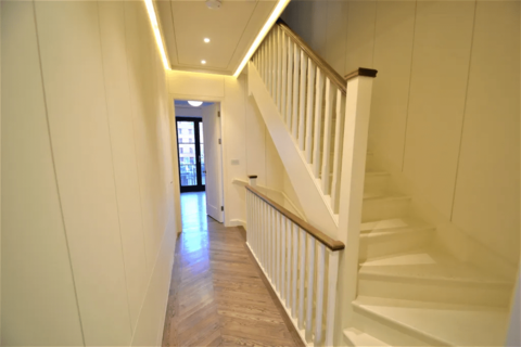 4 bedroom terraced house to rent, Belmont Street, NW1