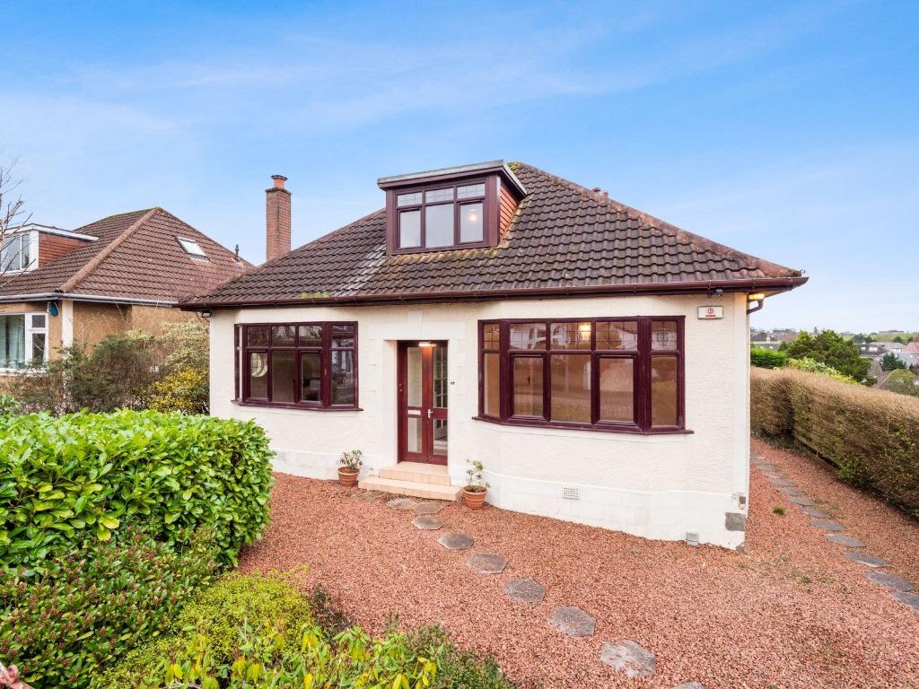 Braehead Avenue, Milngavie, East Dunbartonshire, G62 6DU 4 bed detached