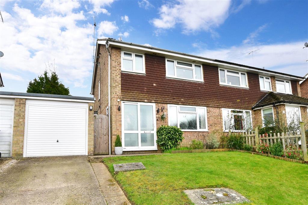 Hillside Close, East Grinstead, West Sussex 3 bed semidetached house