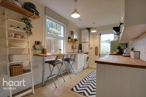 24 Longley Road, Rochester, ME1 2HD
