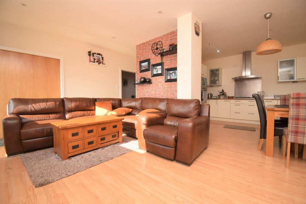 Glasgow Harbour Terrace, Flat 6/2, Glasgow Harbour, Glasgow, G11 6BH 2