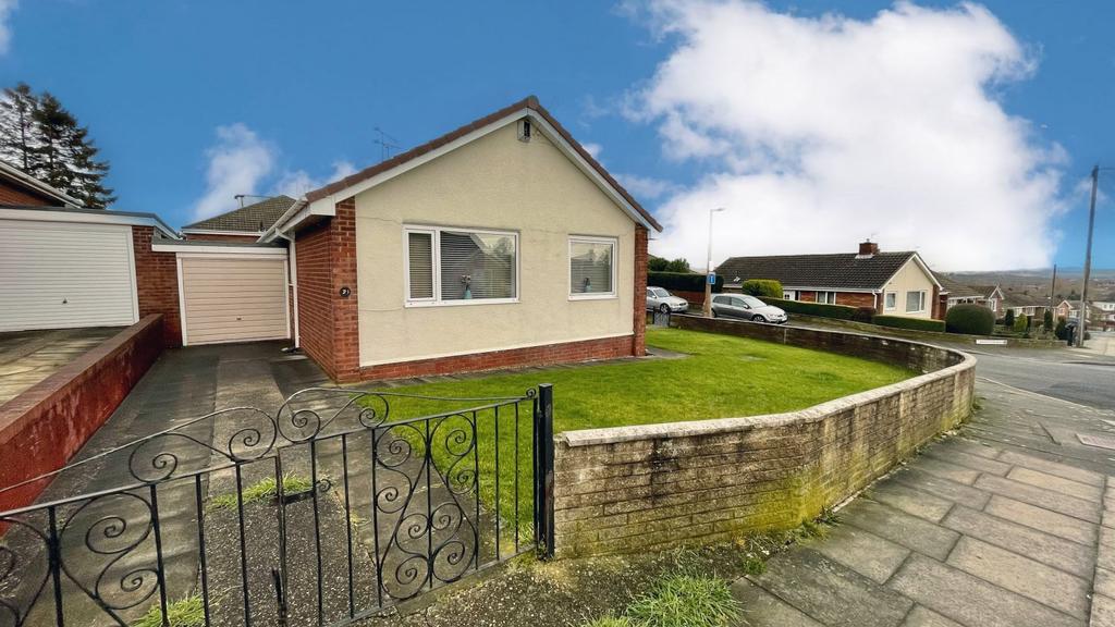 Long Causeway, Monk Bretton... 3 bed bungalow £220,000