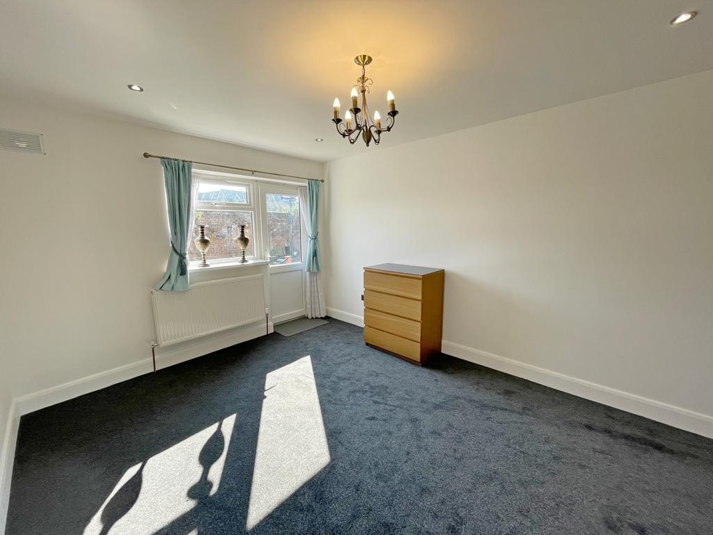 St Pauls Close, Hounslow, TW3 1 bed flat £1,250 pcm (£288 pw)
