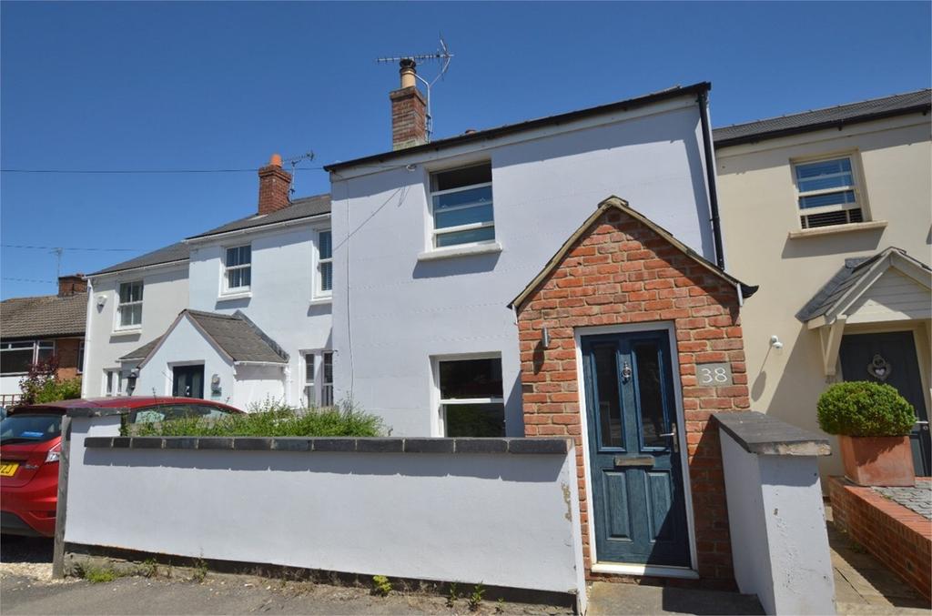 Pilley Lane, Leckhampton, Cheltenham, GL53 2 bed terraced house £350,000