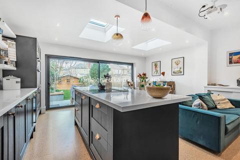 110 Dowanhill Road, London, SE6 1BX