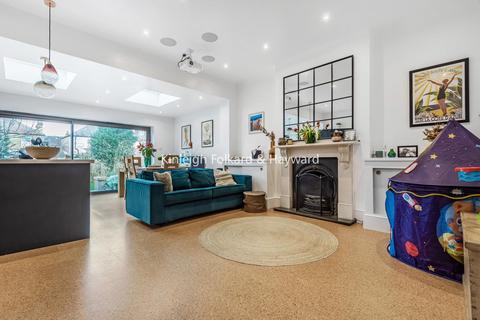 110 Dowanhill Road, London, SE6 1BX