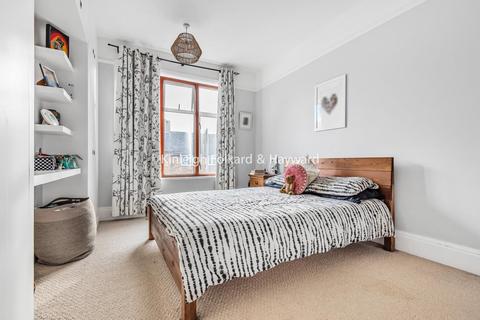 110 Dowanhill Road, London, SE6 1BX