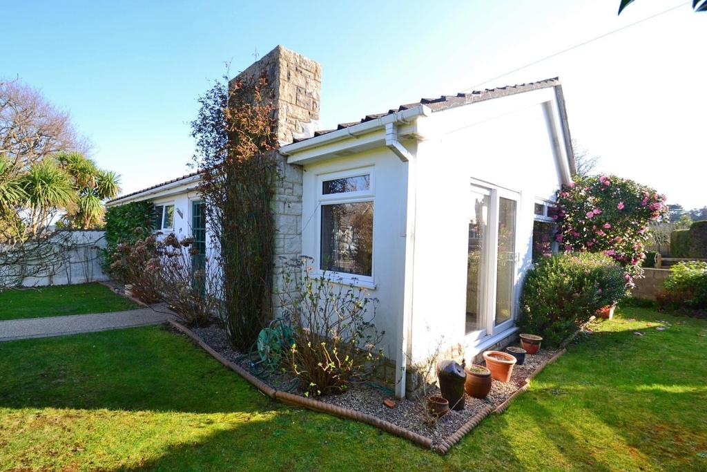 Corfe Mullen 2 bed bungalow £440,000