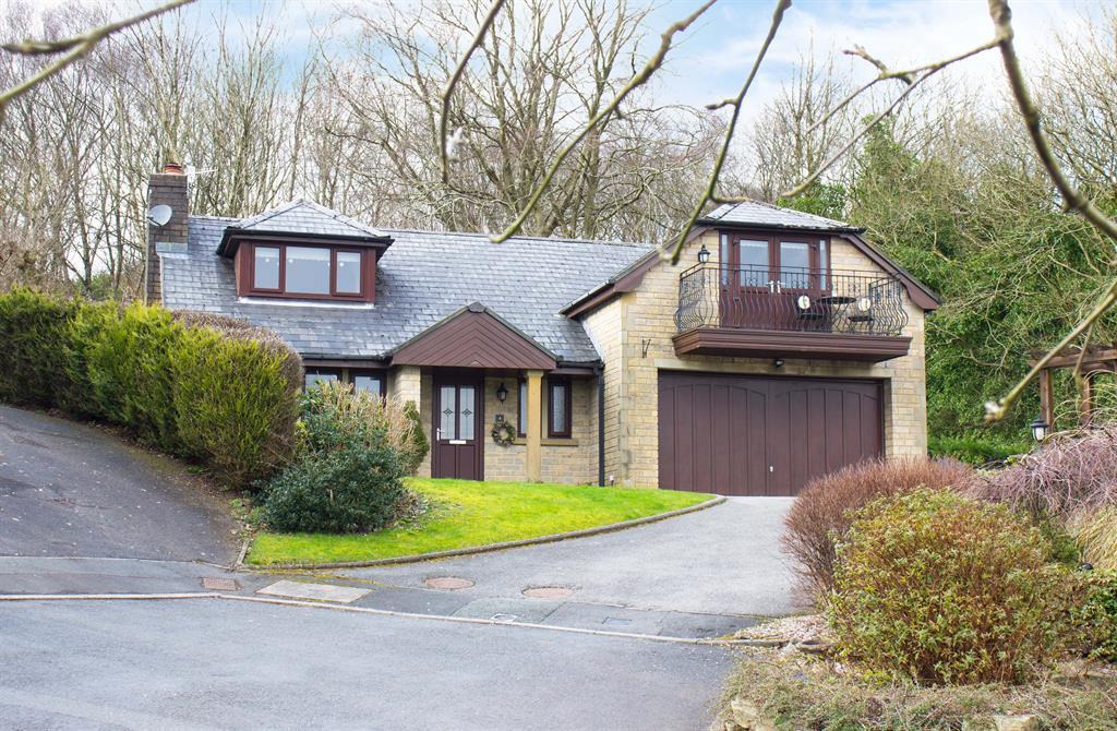 Melville Gardens, Darwen, BB3 2RA 5 bed detached house £400,000