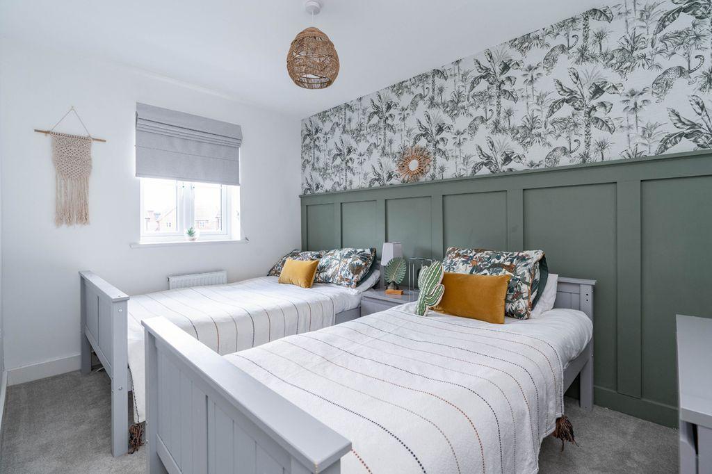 Bedroom 2 (Double)
