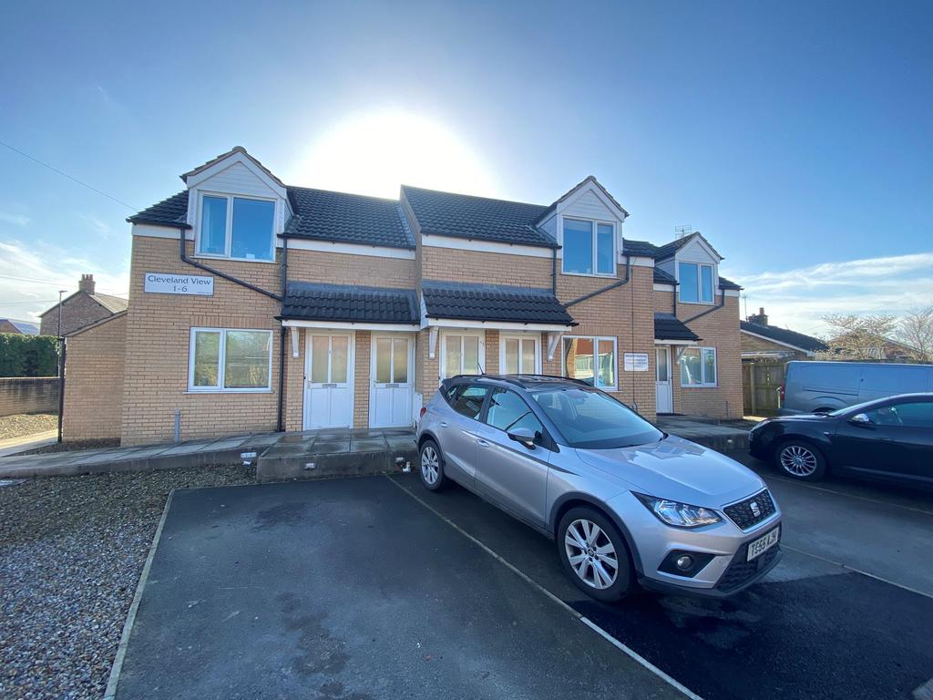 Cleveland Way, Huntington, York... 1 bed flat £110,000