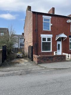 2 bedroom end of terrace house to rent, Park Street, Swinton