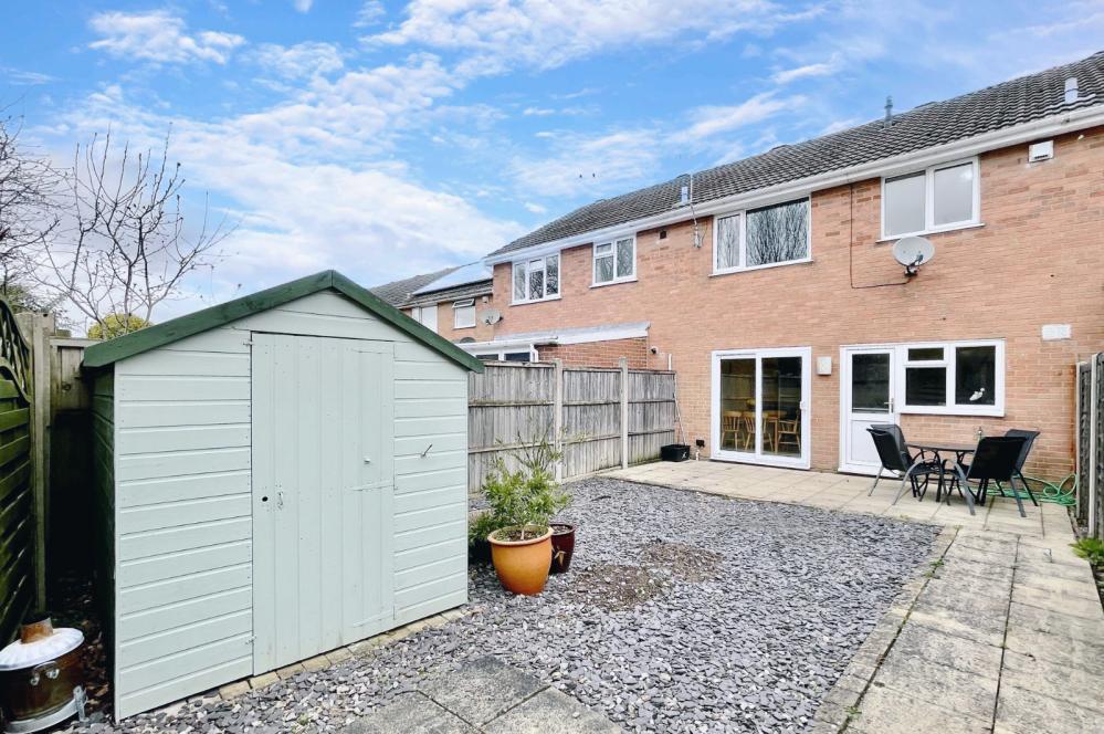 Holm Close, Poulner, Ringwood, BH24 1TD 3 bed semidetached house for