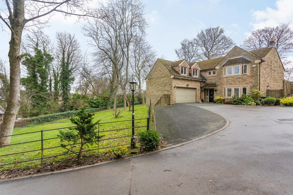 Easedale Gardens, Lindley, Huddersfield 5 bed detached house £800,000