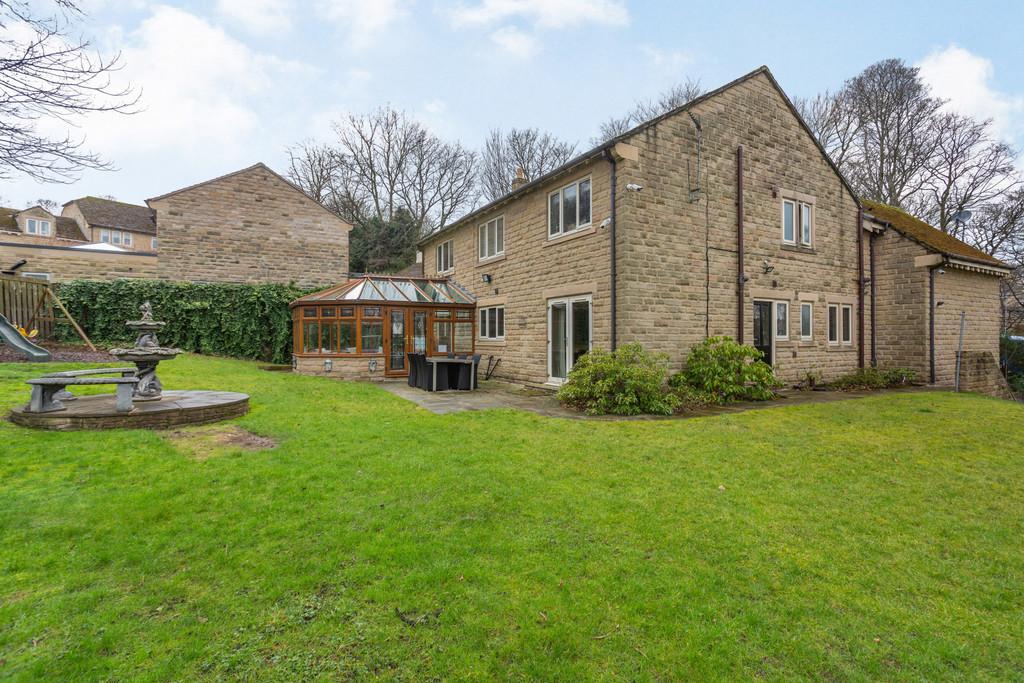 Easedale Gardens, Lindley, Huddersfield 5 bed detached house £800,000