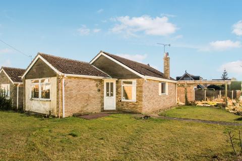 2 bedroom detached bungalow for sale - Radley, Oxfordshire