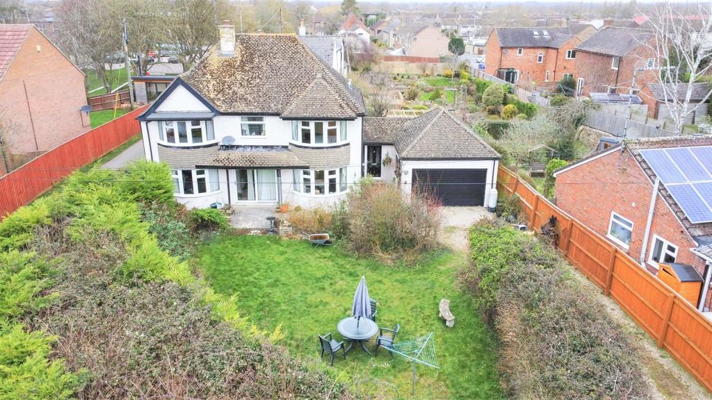 Stones Lane, Cricklade 4 bed detached house for sale £450,000