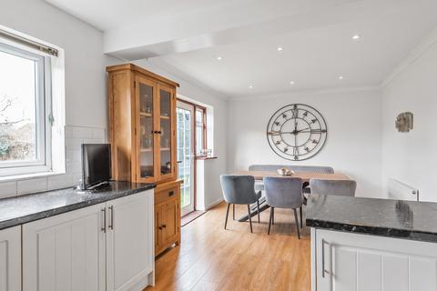 Place Cottage Perry Hill, Worplesdon, Guildford, GU3 3RD