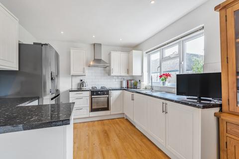 Place Cottage Perry Hill, Worplesdon, Guildford, GU3 3RD