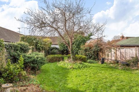 Place Cottage Perry Hill, Worplesdon, Guildford, GU3 3RD