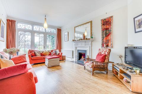 15 Rosebery Road, London, N10 2LE