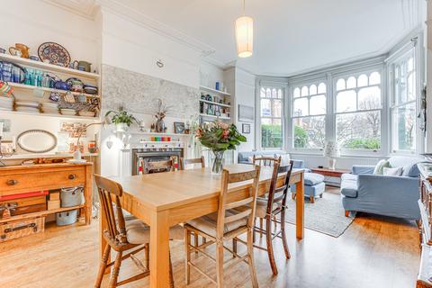 15 Rosebery Road, London, N10 2LE