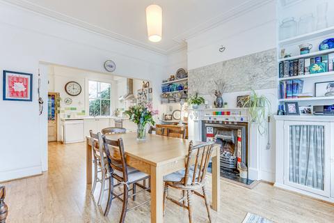 15 Rosebery Road, London, N10 2LE
