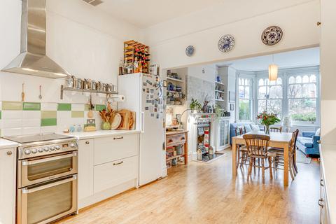 15 Rosebery Road, London, N10 2LE