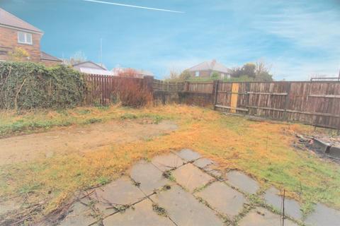 2 Blackshaw Drive, Bradford, BD6 2AU