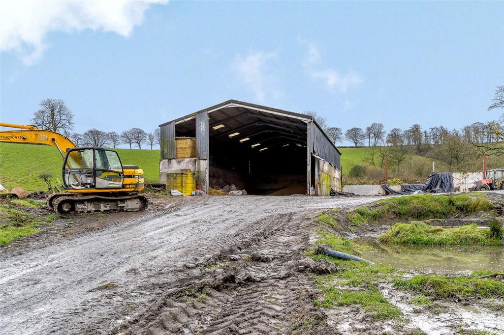 Feed/ Bedding Shed