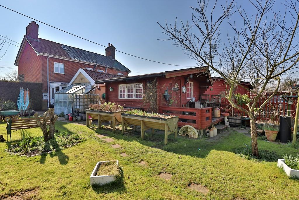 Green Lane, Great Moulton 2 bed semidetached house £240,000
