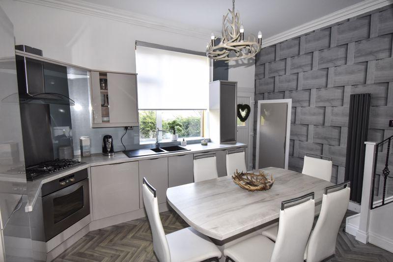 Low Craigends, Kilsyth 2 bed terraced house £104,995