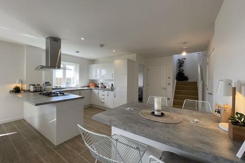 5 Drovers Way, Carnon Downs, Truro, TR3 6GQ