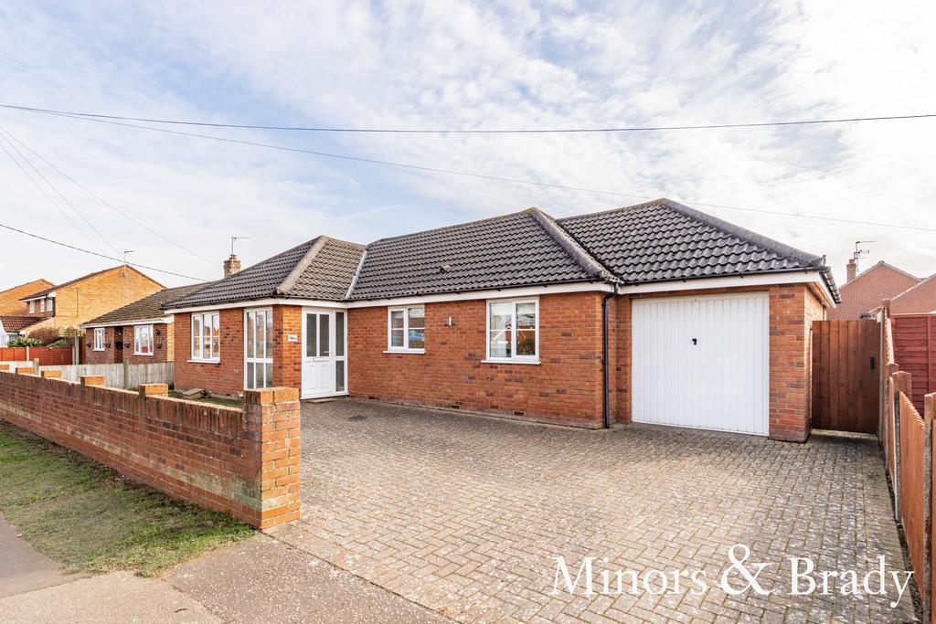 Ivy Road, Spixworth 2 bed detached bungalow £325,000