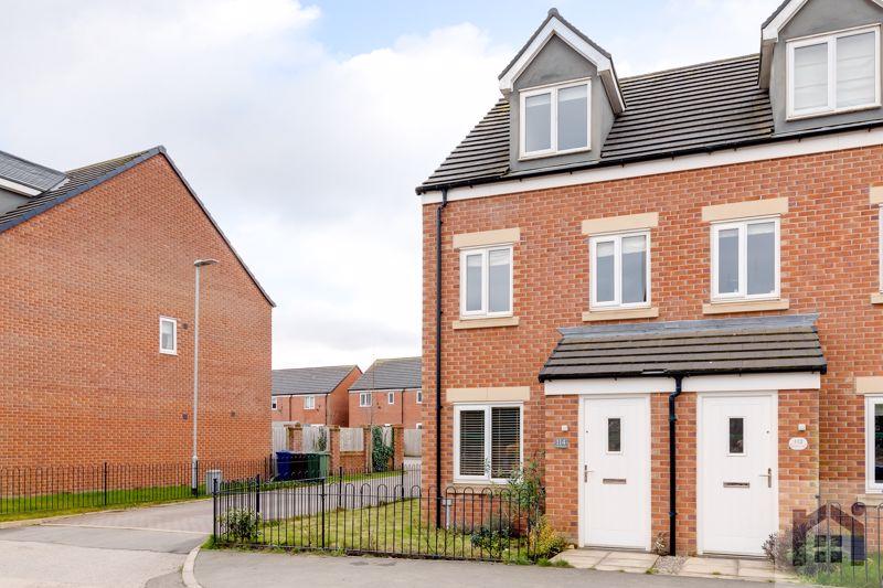 Brookwood Way, Buckshaw Village, PR7 7JX 3 bed terraced house £175,000