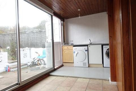 3 bedroom terraced house to rent, Bastion Road, Plumstead, London, SE2 0RH