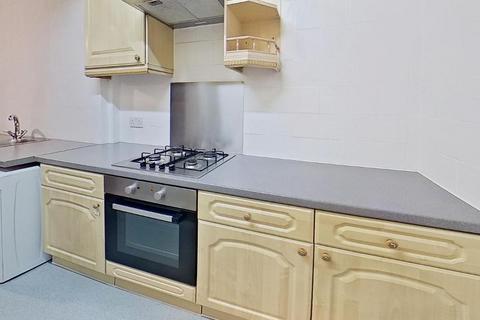 3 bedroom terraced house to rent, Bastion Road, Plumstead, London, SE2 0RH