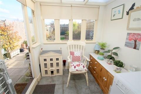 91 Swan Road, Feltham, TW13 6PE