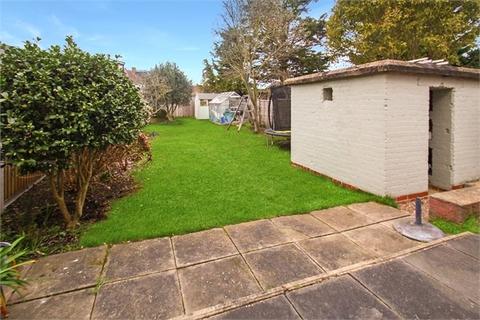 53 School Road, Ashford, TW15 2BT