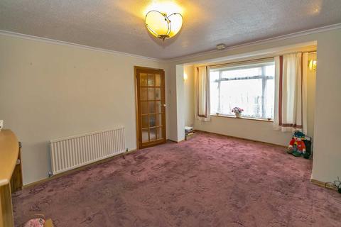 14 Chester Close, Bletchley, Milton Keynes, MK3 5JY