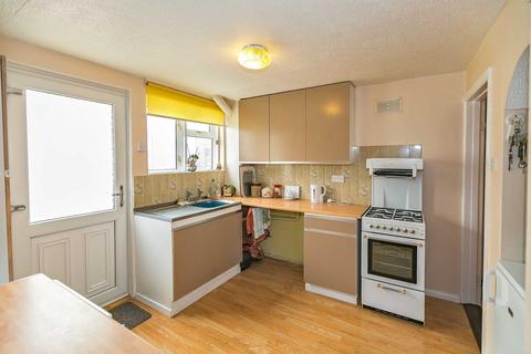 14 Chester Close, Bletchley, Milton Keynes, MK3 5JY