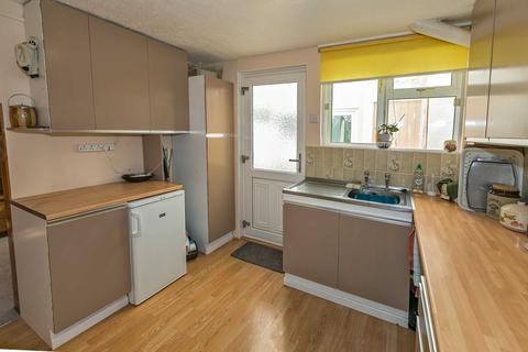 14 Chester Close, Bletchley, Milton Keynes, MK3 5JY