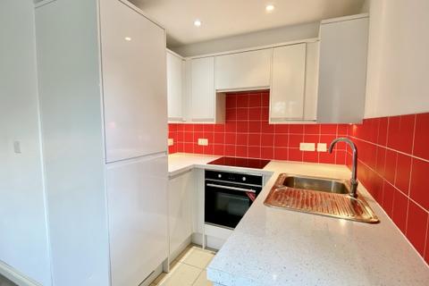 1 Trefrew Road, Camelford, PL32 9TP