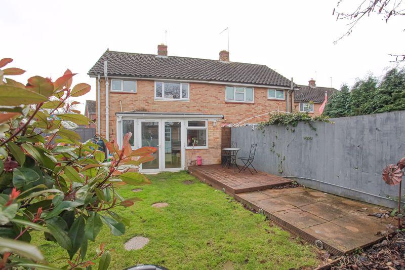 Edmunds Road, Banbury 3 bed semidetached house £230,000