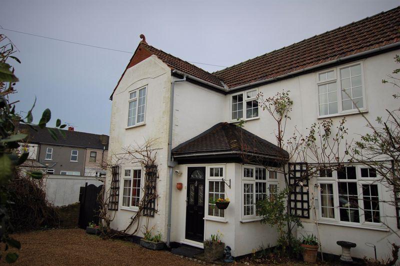 Rogers Road, Grays 3 bed semidetached house for sale £435,000
